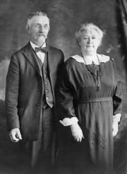 Henry and Elizabeth DeVries